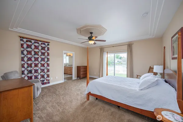 $799,900 | 907 Sand Dune Road, Moses Lake, WA 98837