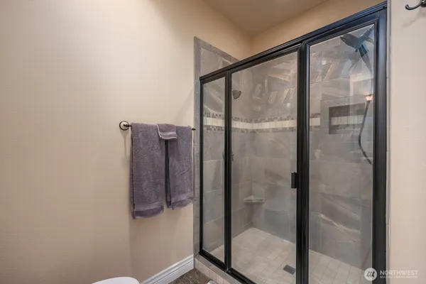 $799,900 | 907 Sand Dune Road, Moses Lake, WA 98837