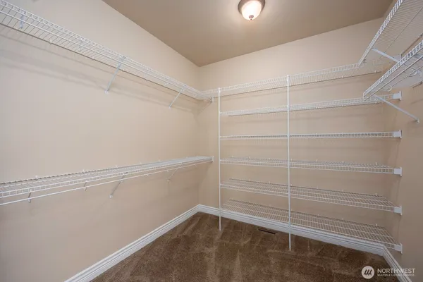 $799,900 | 907 Sand Dune Road, Moses Lake, WA 98837