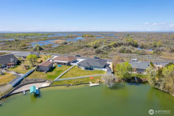 $799,900 | 907 Sand Dune Road, Moses Lake, WA 98837