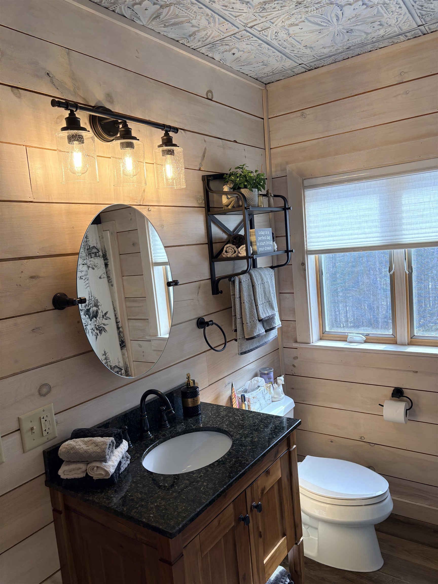 1063 Highway 25 Warren, NH 03279 - Photo 18 of 31