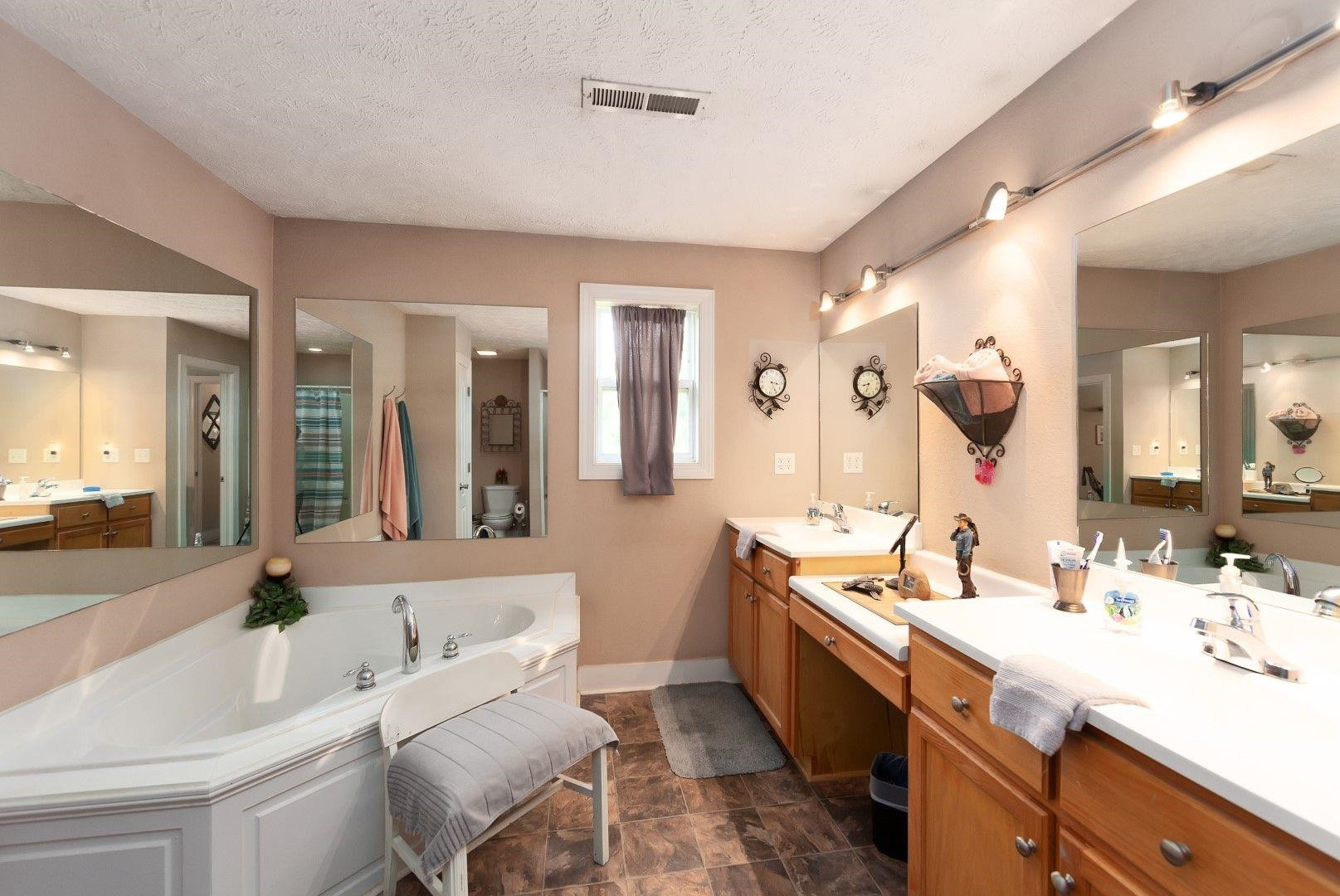 325 Old Juno Road Lexington, TN 38351 - Photo 10 of 25 Photo 10