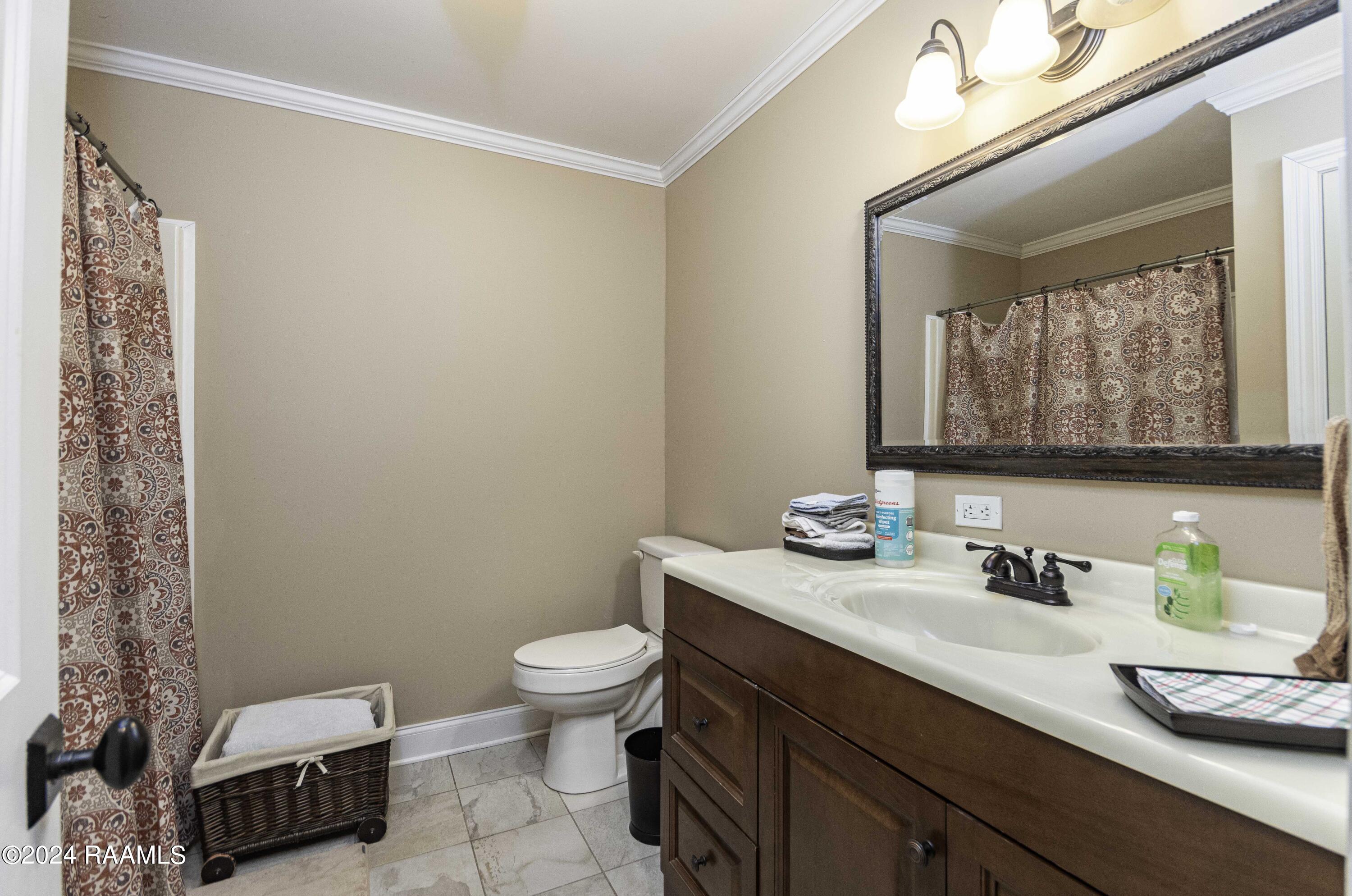 7119 Woodlawn Road Maurice, LA 70555 - Photo 31 of 32 Upstairs Bath 1