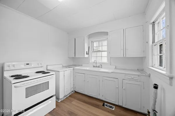 $169,000 | 108 North Dickerson Street, Unit 6, Burgaw, NC 28425