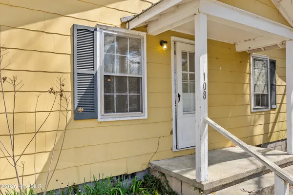 $169,000 | 108 North Dickerson Street, Unit 6, Burgaw, NC 28425