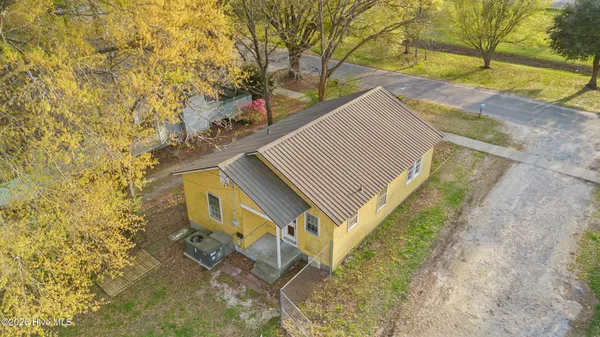 $169,000 | 108 North Dickerson Street, Unit 6, Burgaw, NC 28425