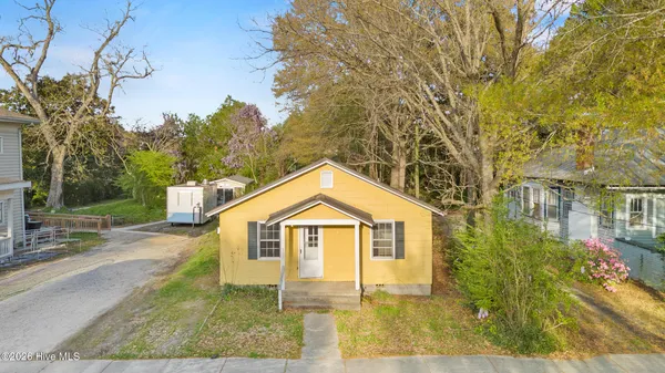 $169,000 | 108 North Dickerson Street, Unit 6, Burgaw, NC 28425