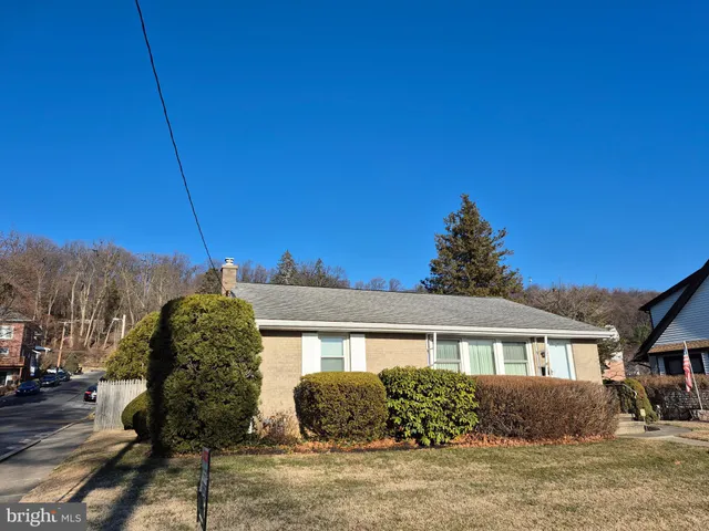 $225,000 | 602 Carsonia Avenue, Reading, PA 19606