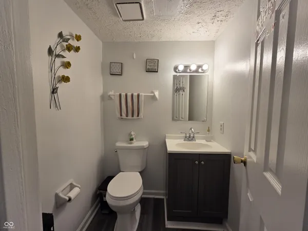 $270,000 | 8512 Green Valley Drive, Indianapolis, IN 46217