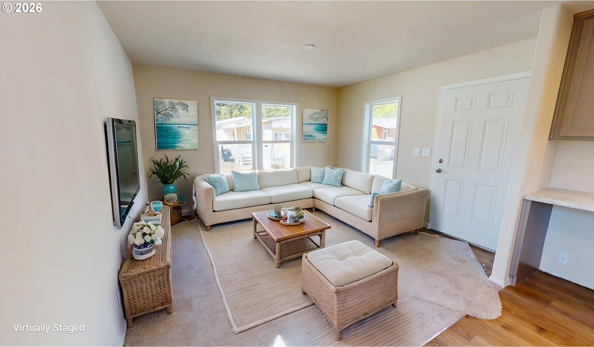 95691 Saunders Creek Road, Unit 29 Gold Beach, OR 97444 - Photo 2 of 18 Living Room