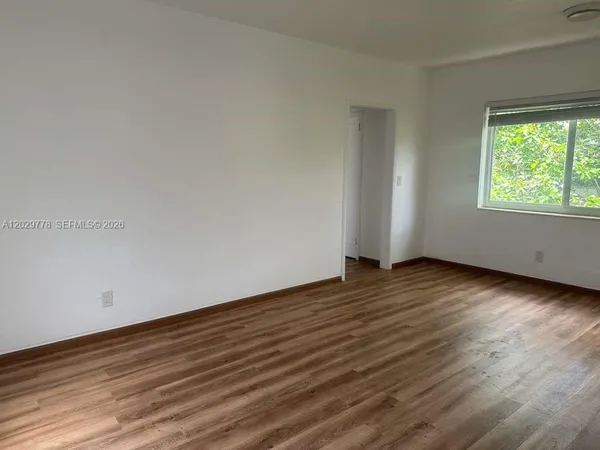 $1,850 | 1557 South Le Jeune Road, Unit 3, Miami, FL 33134