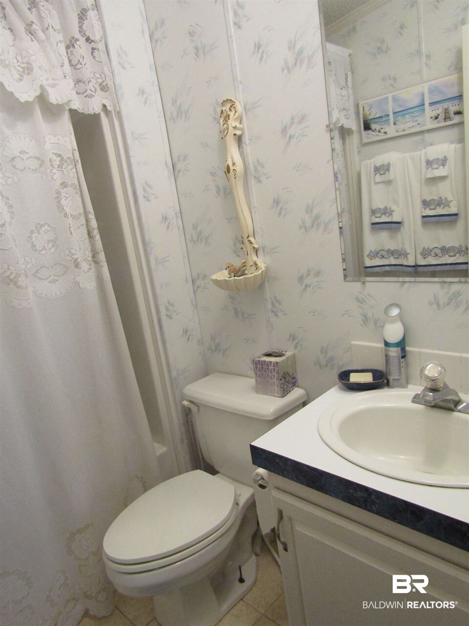 1860 Suavez Circle Lillian, AL 36549 - Photo 30 of 38 Guest Bath