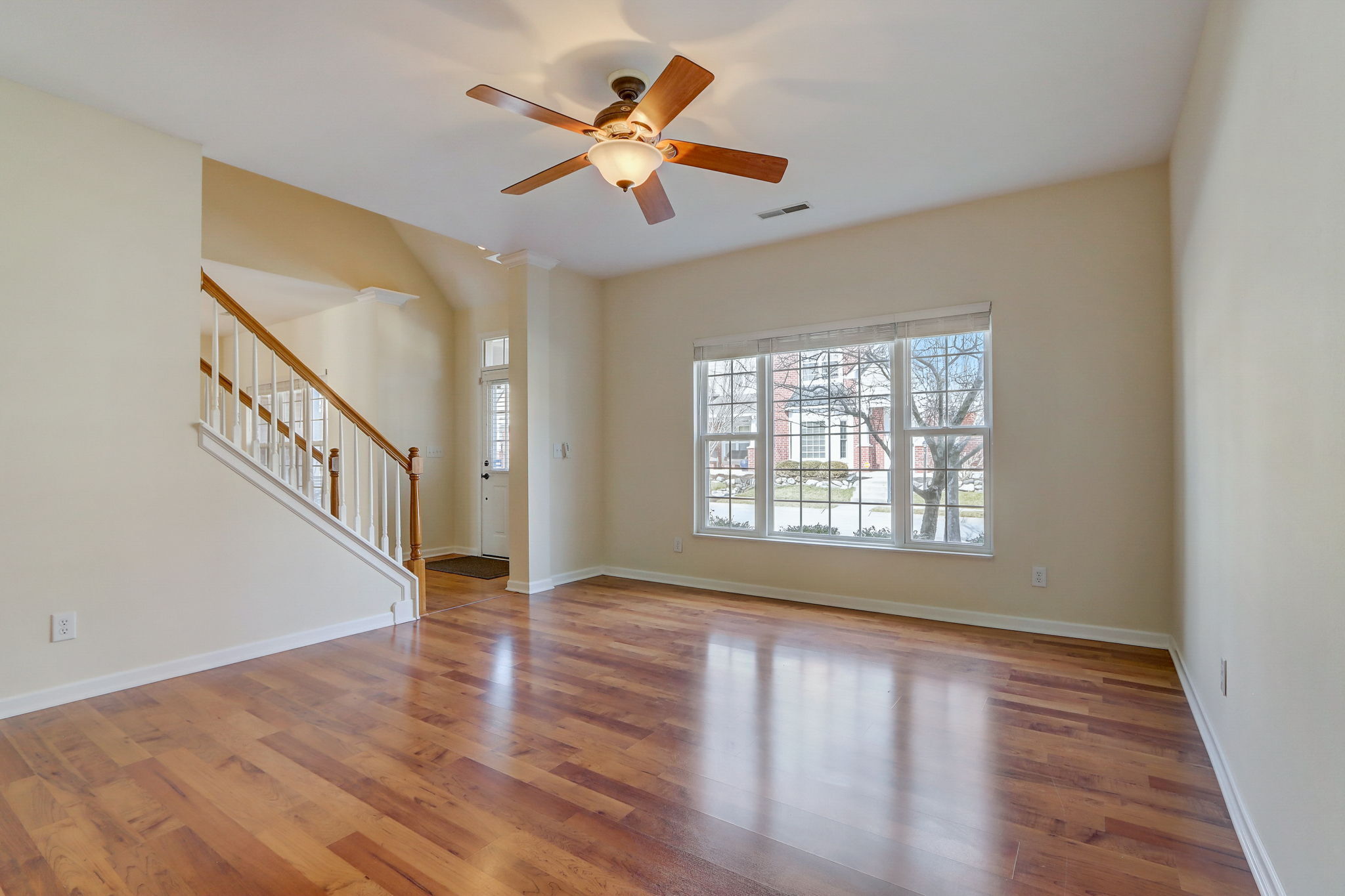 629 Lockerbie Place Carmel, IN 46032 - Photo 12 of 51