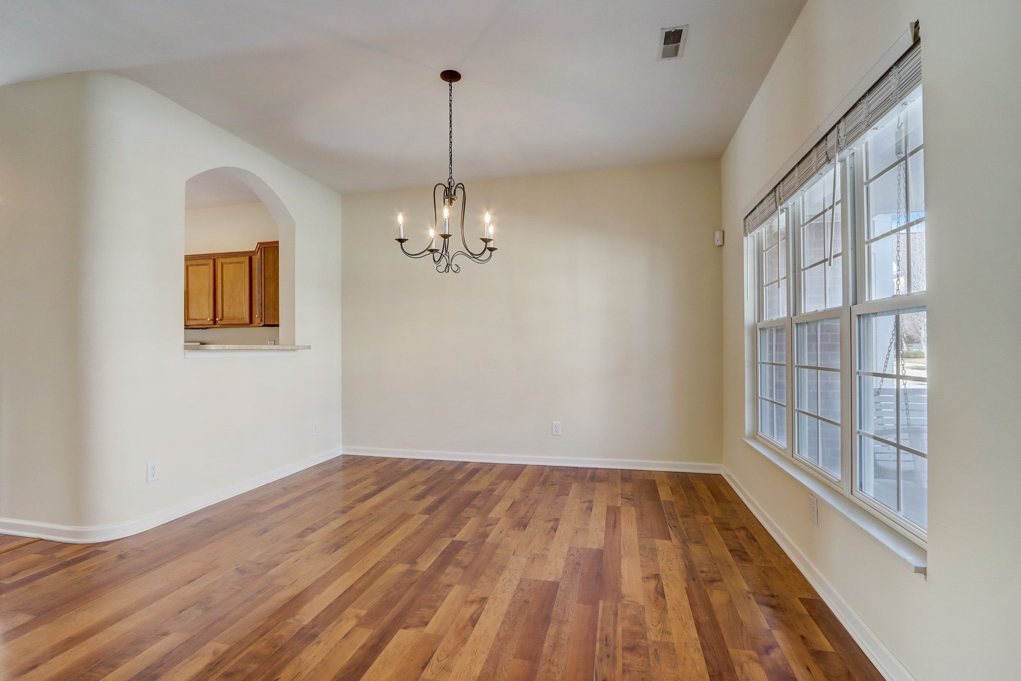 629 Lockerbie Place Carmel, IN 46032 - Photo 13 of 51
