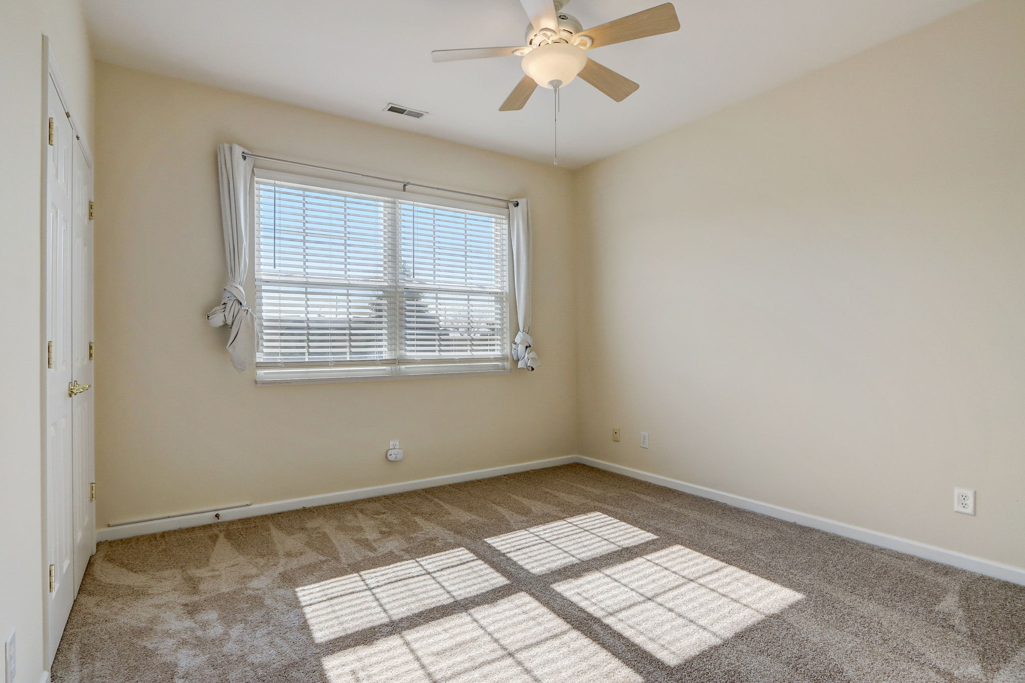 629 Lockerbie Place Carmel, IN 46032 - Photo 32 of 51