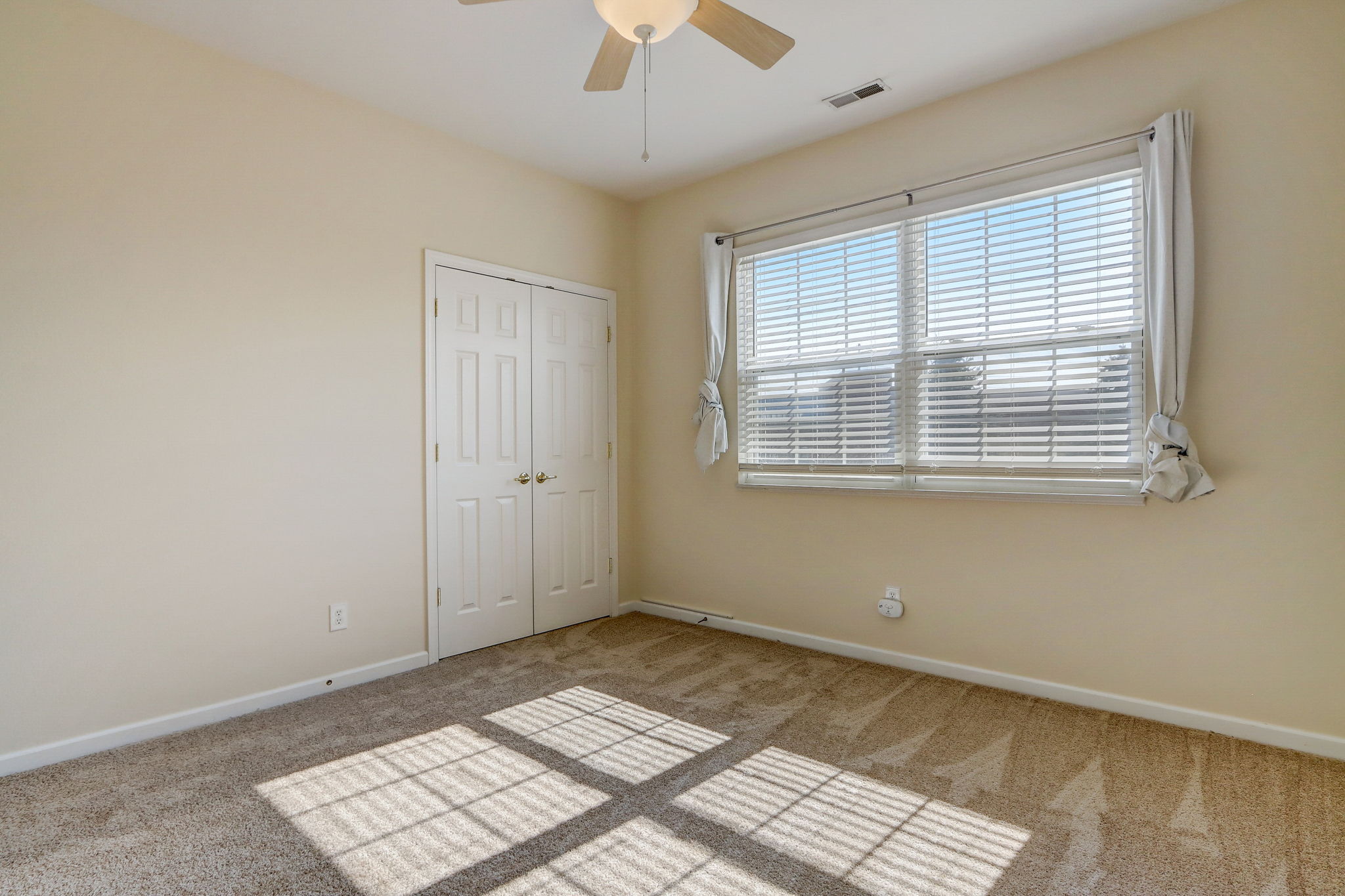 629 Lockerbie Place Carmel, IN 46032 - Photo 33 of 51