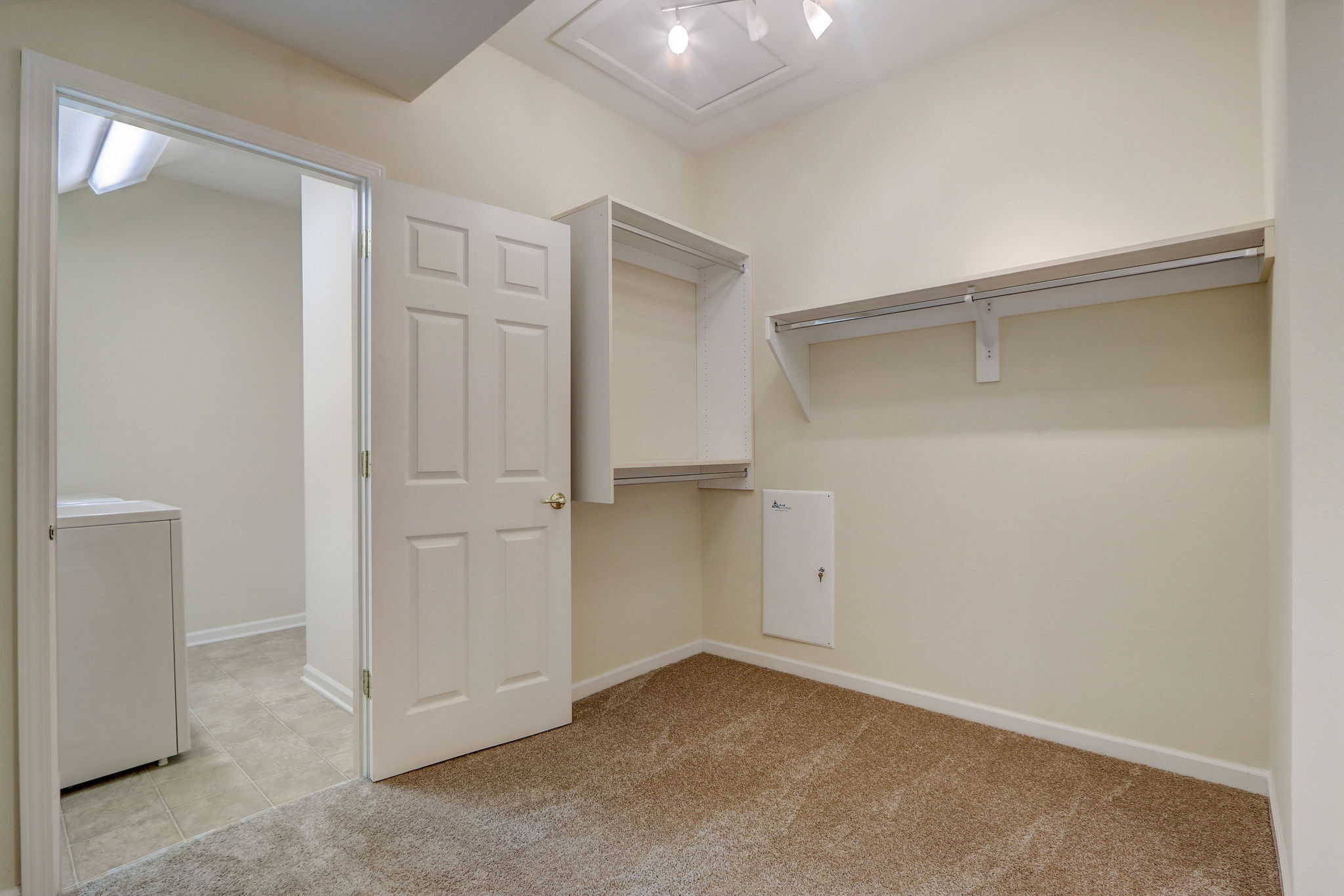 629 Lockerbie Place Carmel, IN 46032 - Photo 38 of 51