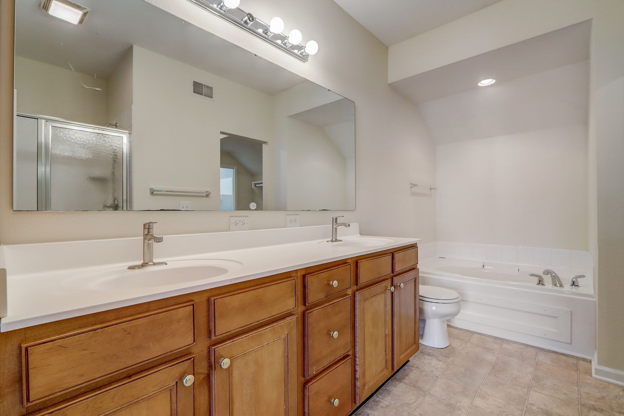 629 Lockerbie Place Carmel, IN 46032 - Photo 40 of 51