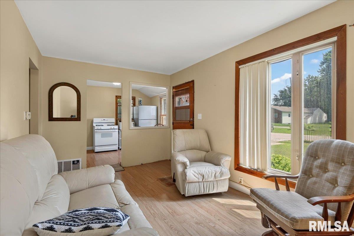 2827 South Walnut Street Springfield, IL 62704 - Photo 8 of 25