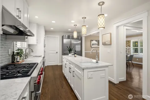 $3,699,000 | 2650 79th Avenue Northeast, Medina, WA 98039