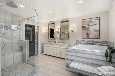 $3,699,000 | 2650 79th Avenue Northeast, Medina, WA 98039