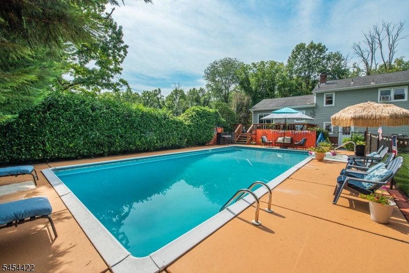 320 Horseneck Road Fairfield, NJ 07004 - Photo 25 of 33 Gallery Image 25