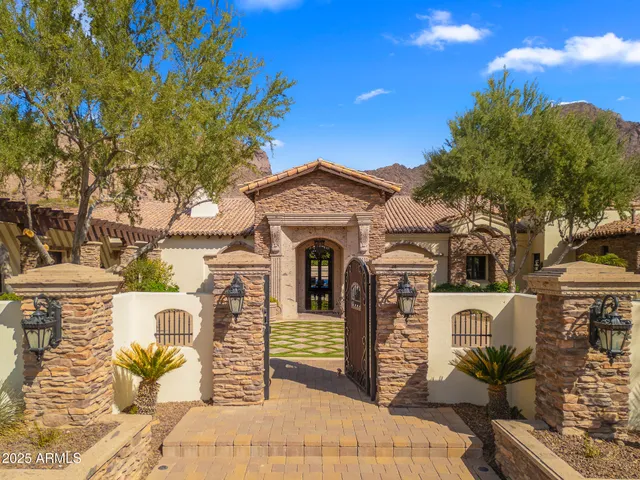 $8,500,000 | 4838 East Palomino Road, Phoenix, AZ 85018