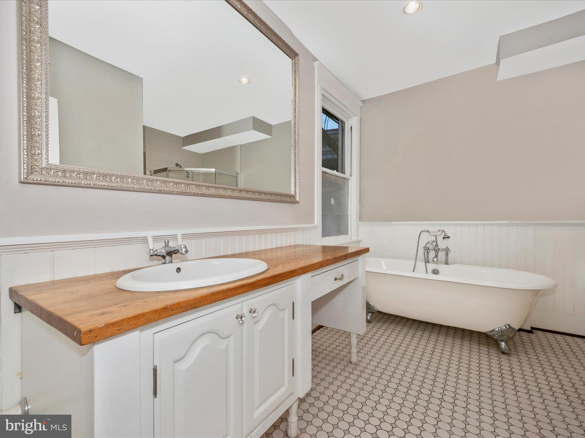 128 West 3rd Street Frederick, MD 21701 - Photo 18 of 41 Bathroom