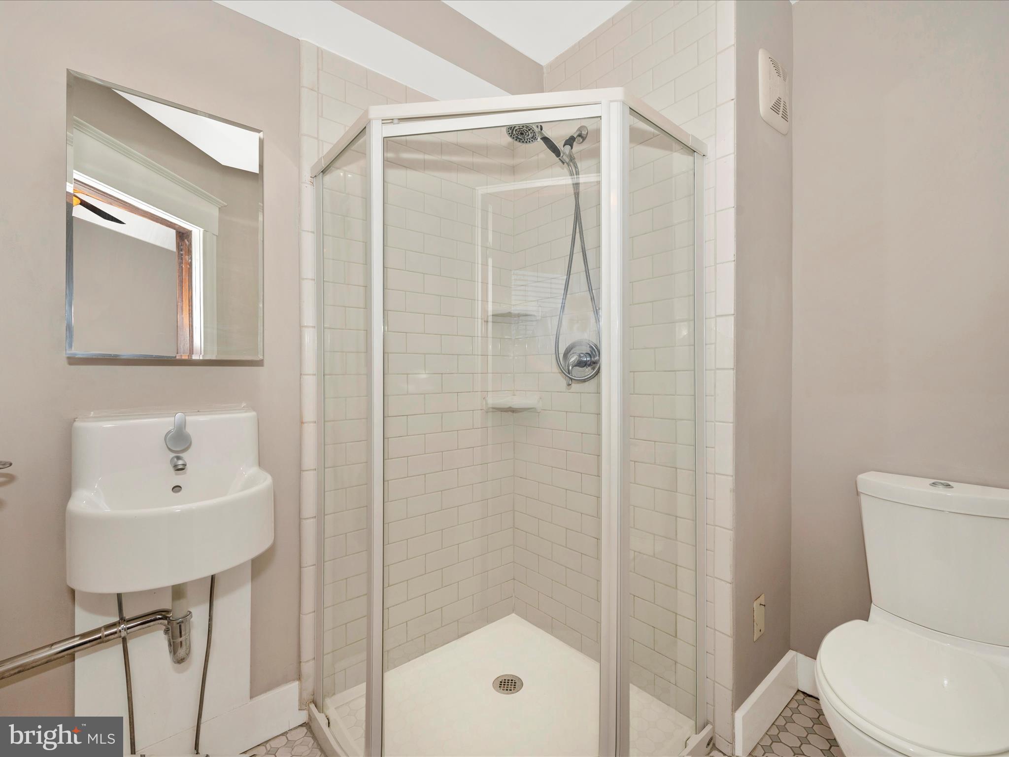 128 West 3rd Street Frederick, MD 21701 - Photo 31 of 41 Bathroom