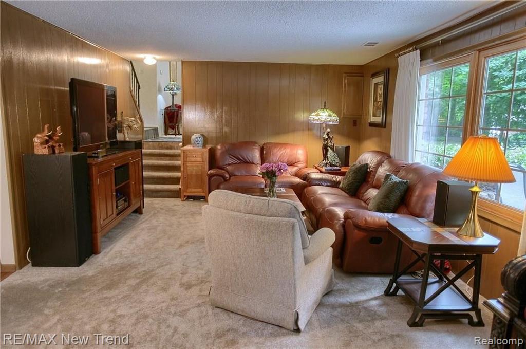 28620 Westerleigh Road Farmington Hills, MI 48334 - Photo 12 of 23
