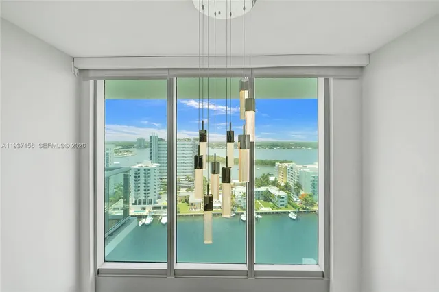 a view of entryway and workspace