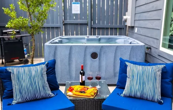 a view of kitchen and hall with furniture