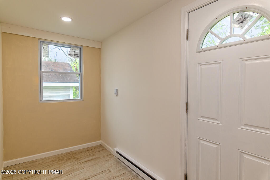 174 Sand Spring Road Cresco, PA 18326 - Photo 15 of 40 1st Floor