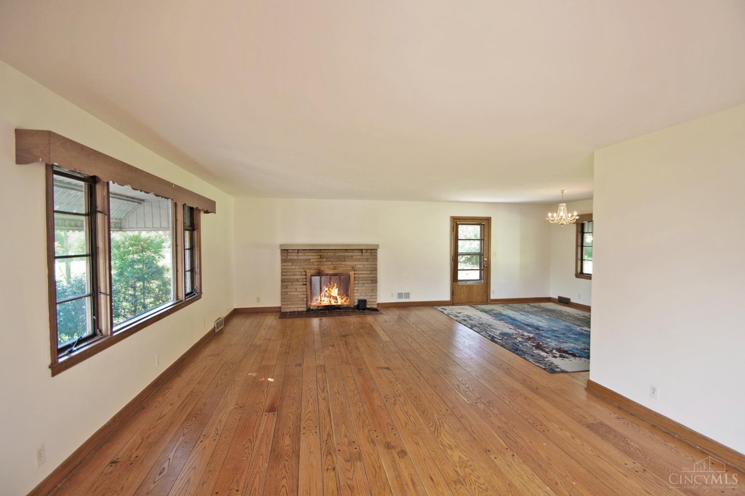 5791 Greenlawn Road Hamilton, OH 45011 - Photo 5 of 43