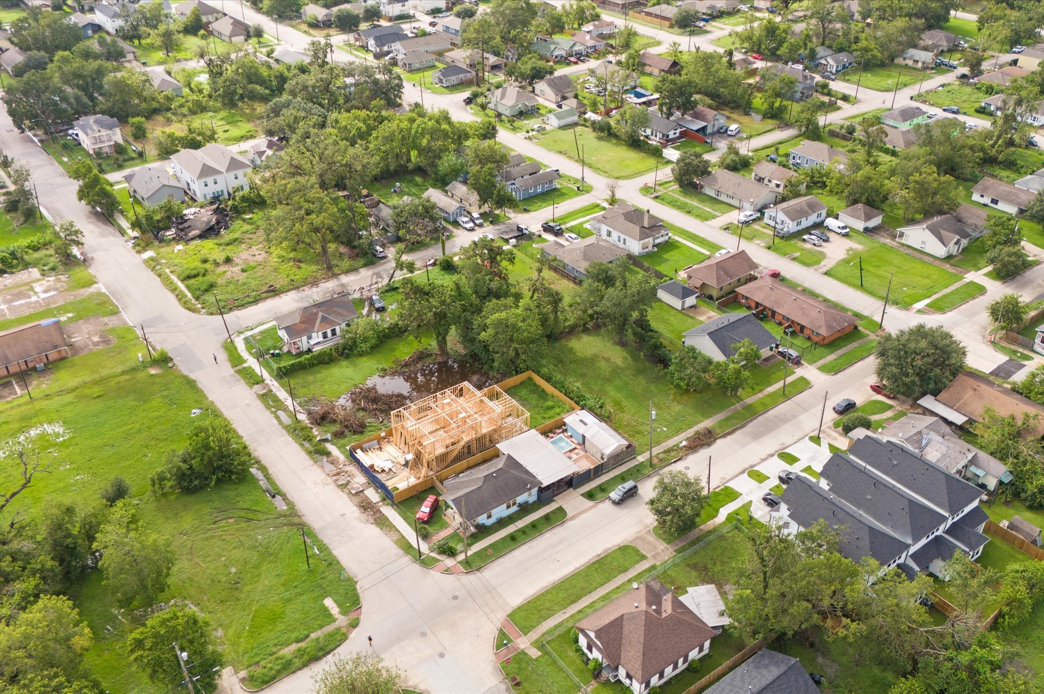 1711 Benson Street Houston, TX 77020 - Photo 11 of 11 an aerial view of a residential houses with outdoor space