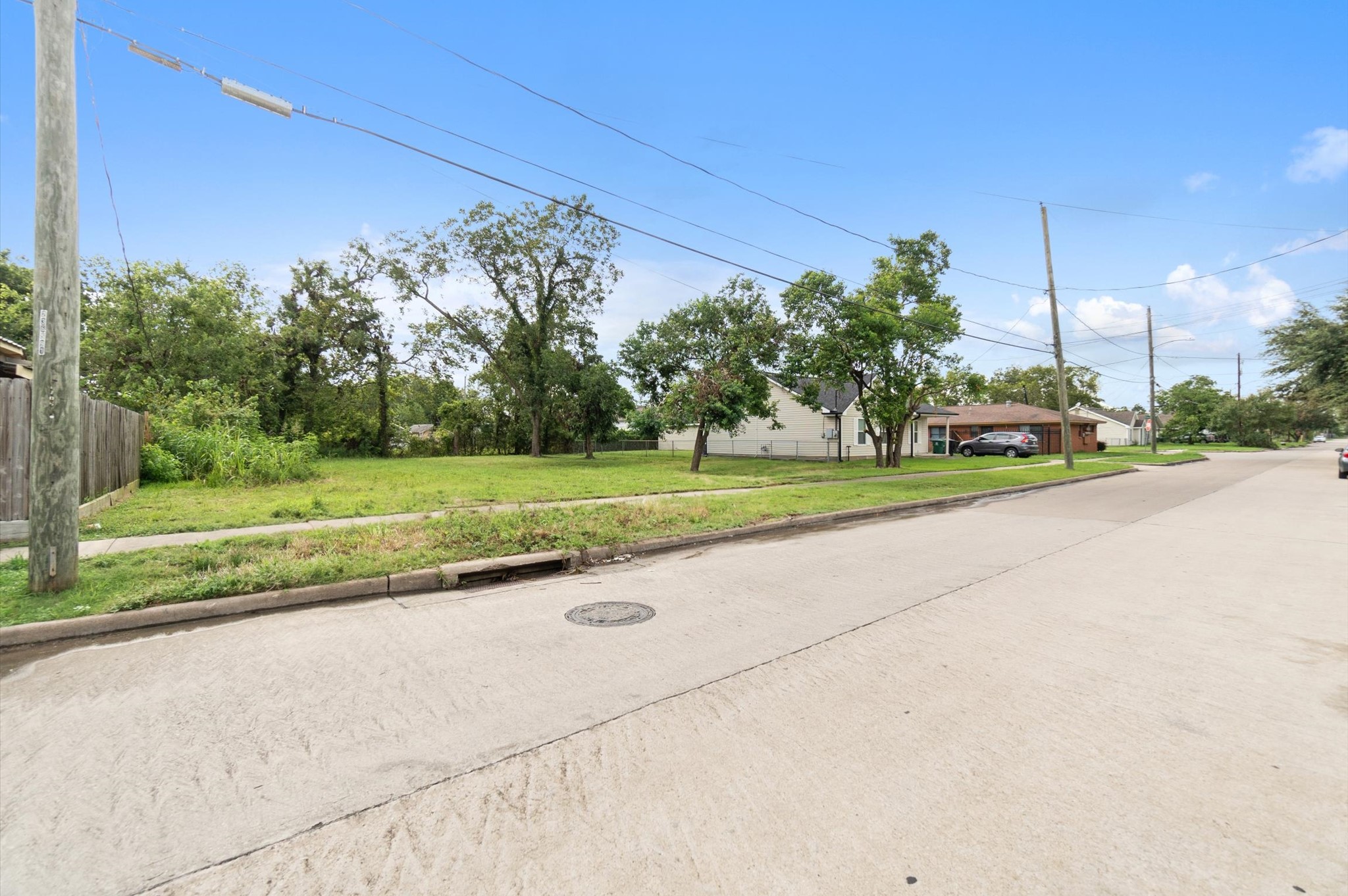 1711 Benson Street Houston, TX 77020 - Photo 4 of 11 a view of a street