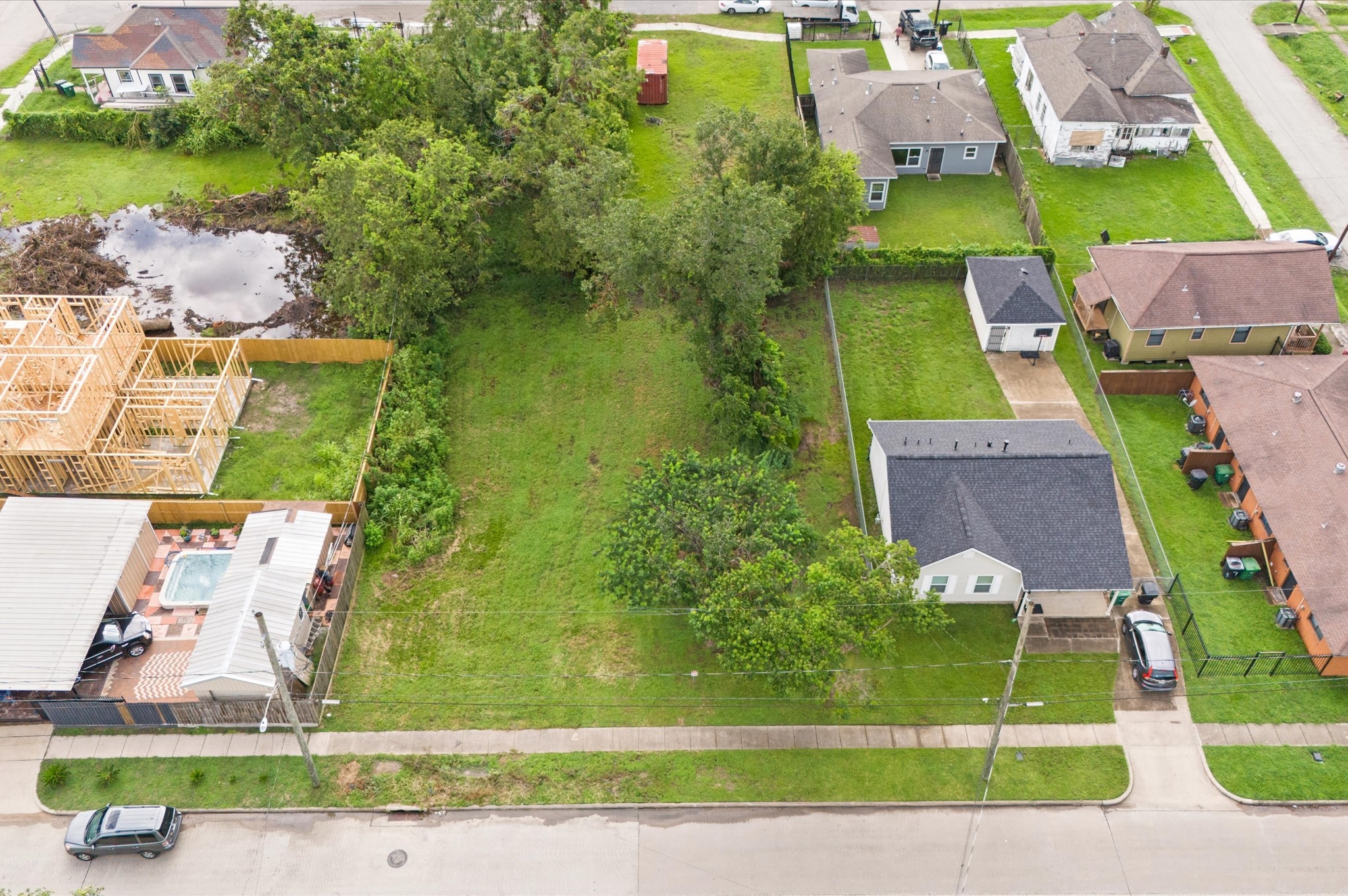 1711 Benson Street Houston, TX 77020 - Photo 8 of 11 an aerial view of a house with a yard basket ball court and outdoor seating