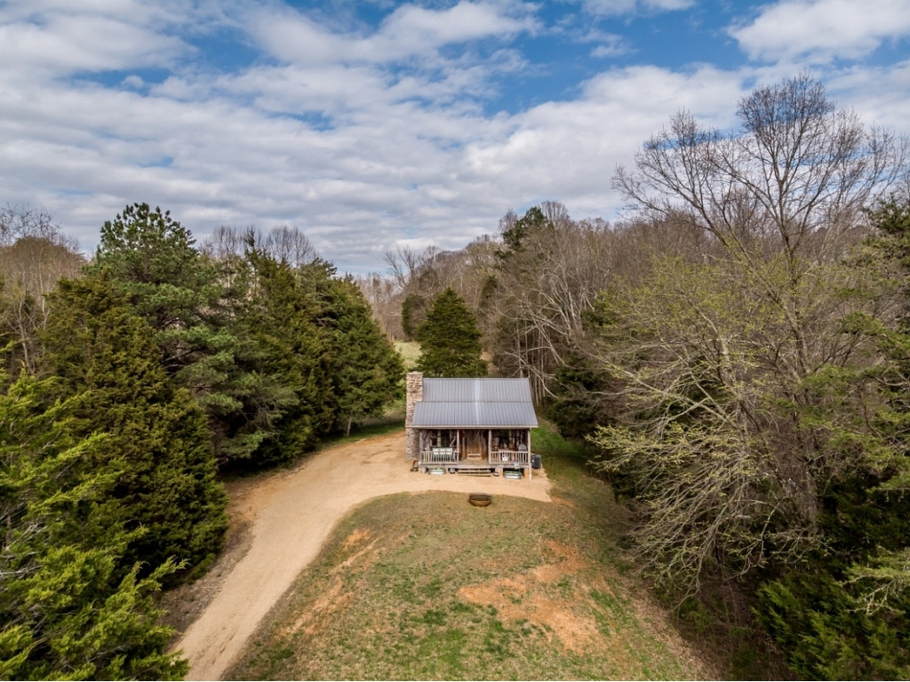 1718 West Allens Bridge Road Greeneville, TN 37743 - Photo 14 of 30 Photo 14