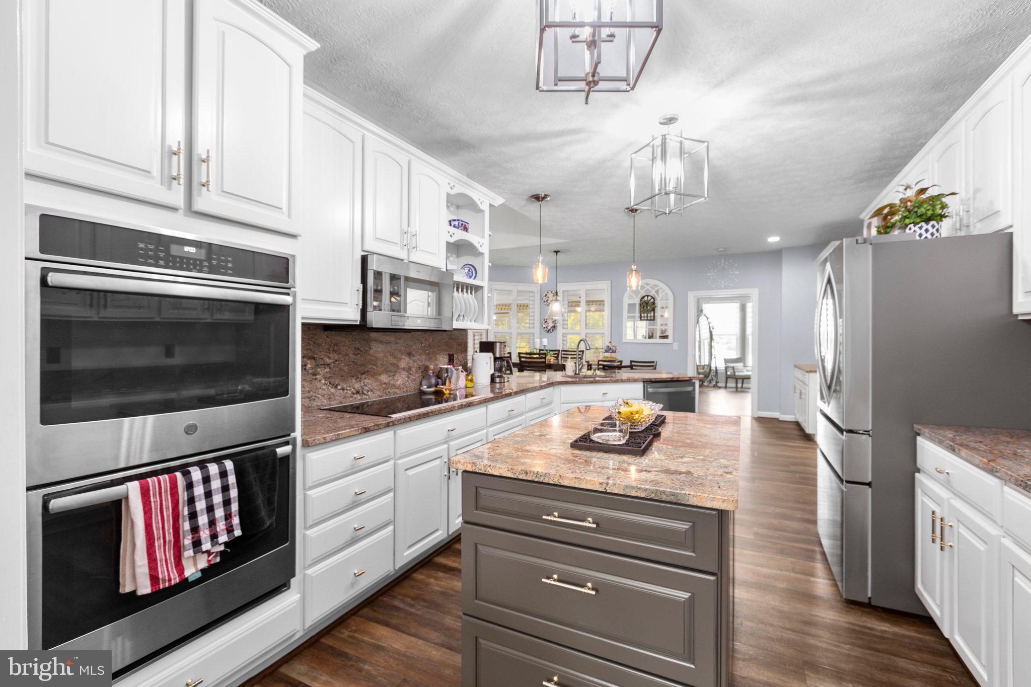 565 Busbees Point Road Bumpass, VA 23024 - Photo 11 of 135 Gourmet kitchen with SS appliances