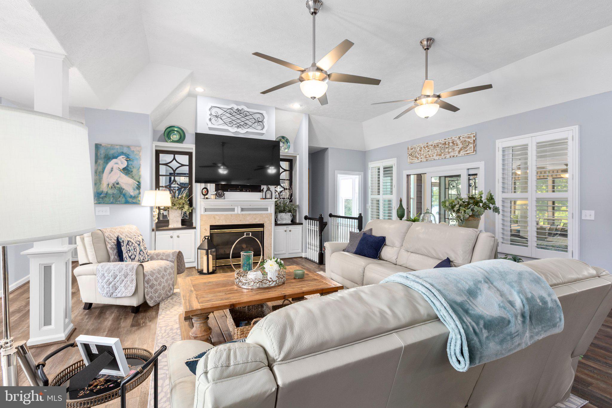 565 Busbees Point Road Bumpass, VA 23024 - Photo 4 of 135 Great/living room w/lake views