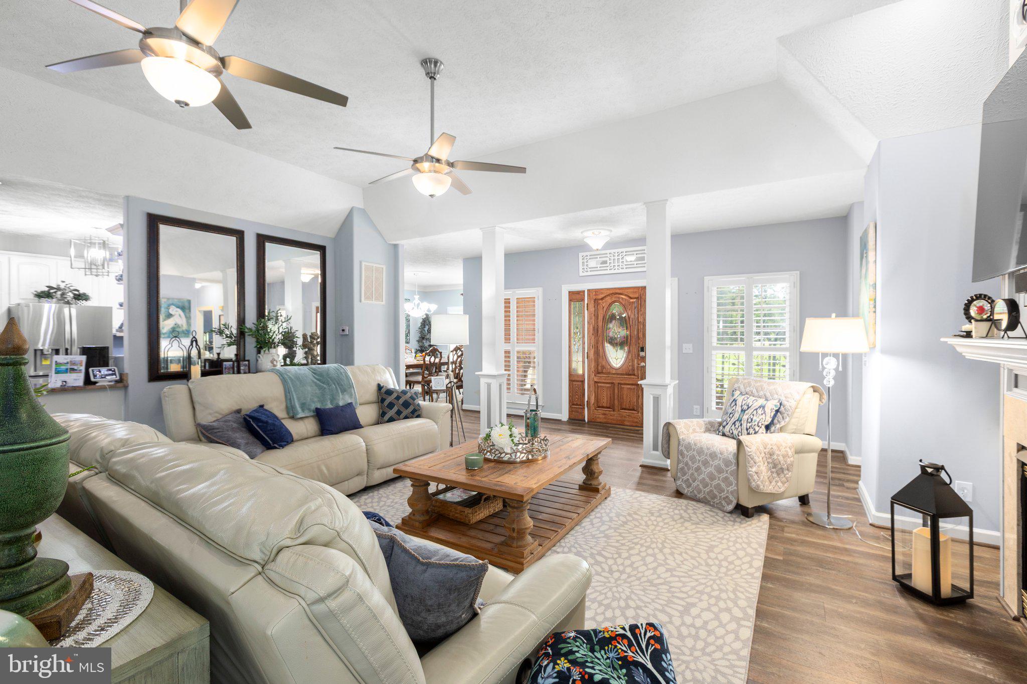 565 Busbees Point Road Bumpass, VA 23024 - Photo 6 of 135 Great/living room w/lake views