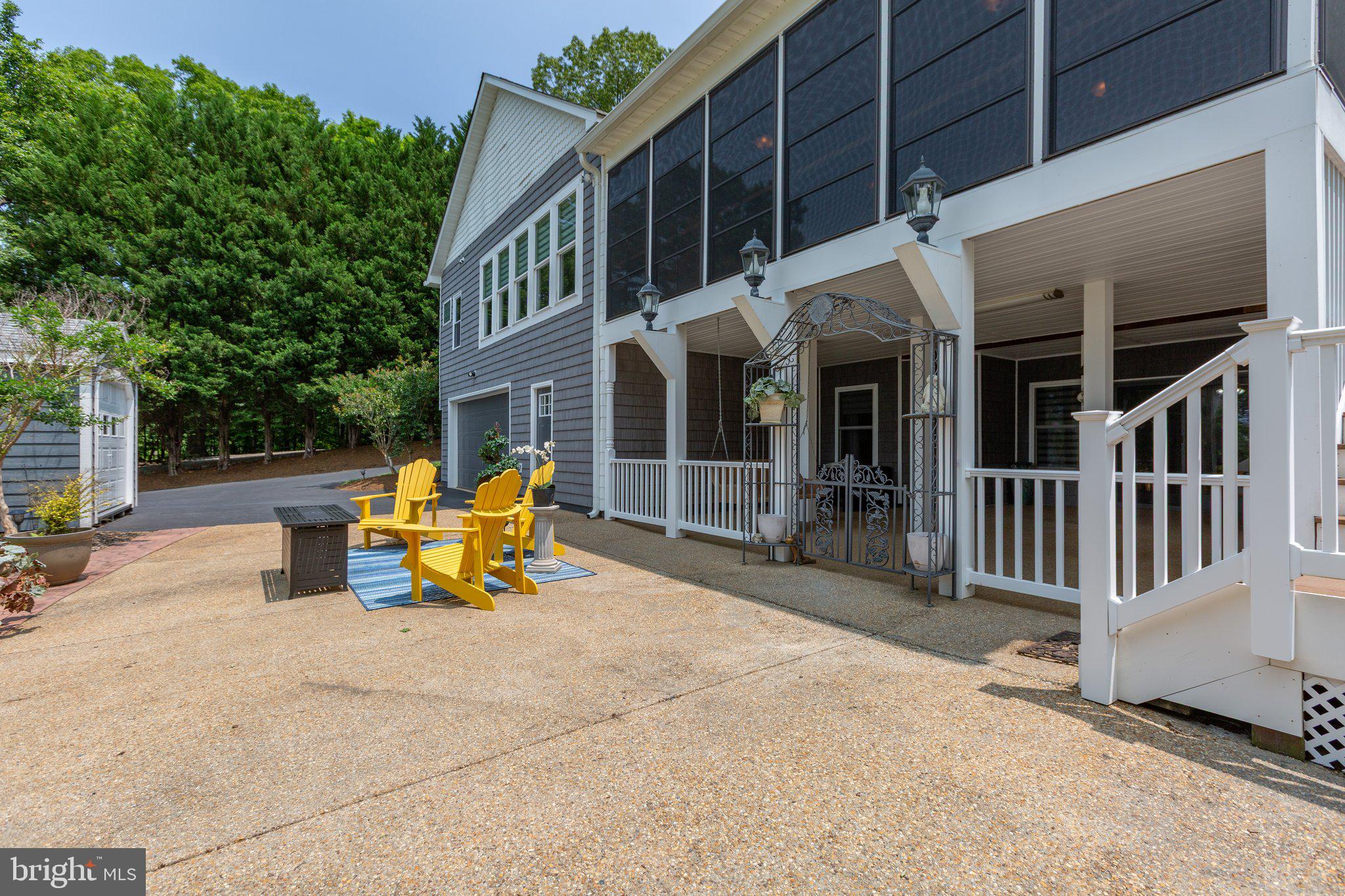 565 Busbees Point Road Bumpass, VA 23024 - Photo 68 of 135 Open patio with lake views