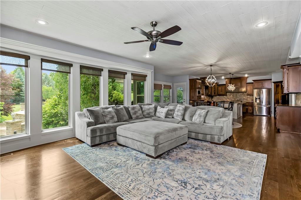 4527 Verona Drive Riverside, MO 64150 - Photo 6 of 35