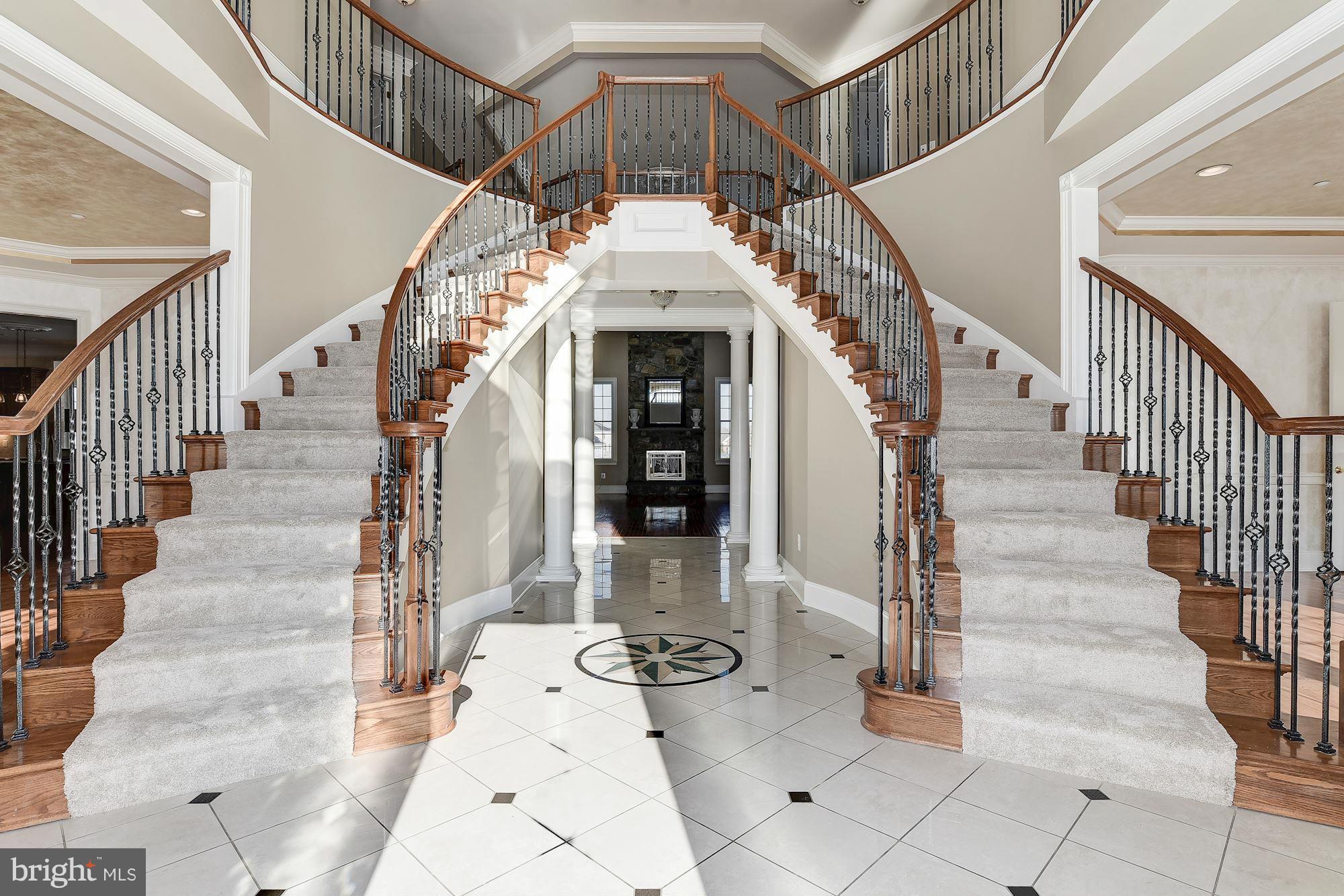 11211 Marwood Hill Road Potomac, MD 20854 - Photo 2 of 30 Foyer