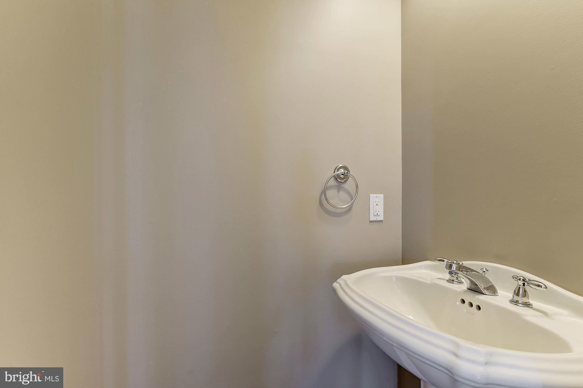 11211 Marwood Hill Road Potomac, MD 20854 - Photo 14 of 30 Bath