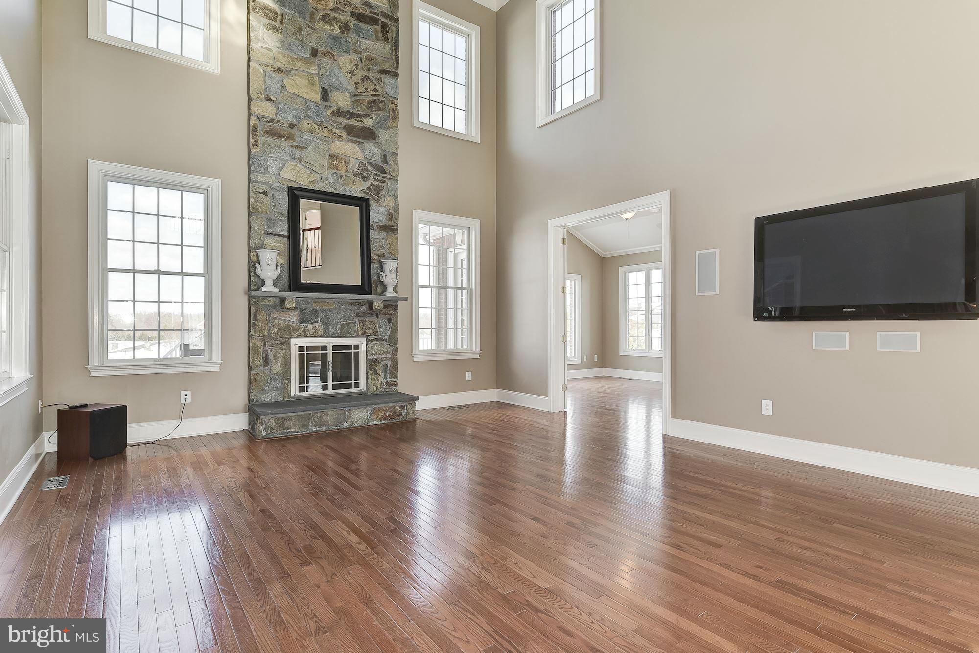 11211 Marwood Hill Road Potomac, MD 20854 - Photo 7 of 30 Family Room