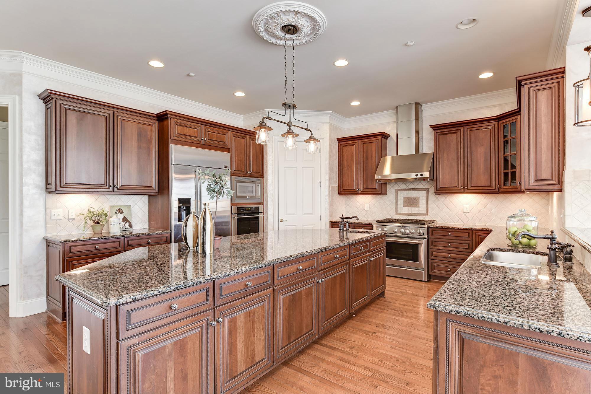 11211 Marwood Hill Road Potomac, MD 20854 - Photo 9 of 30 Kitchen