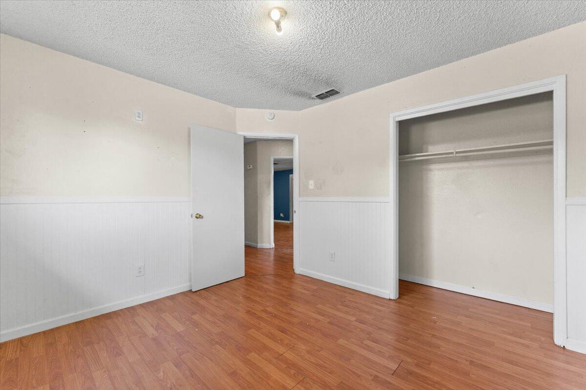 1565 Becky Way Redding, CA 96002 - Photo 11 of 14 10-1565 Becky Way - I-13