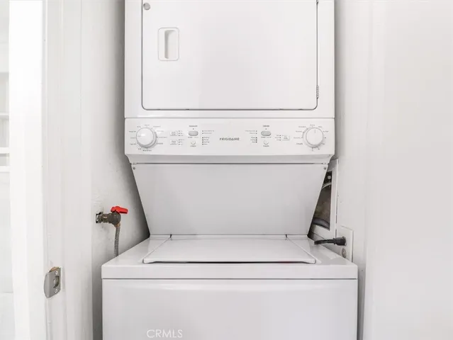 a close up view of washer and dryer