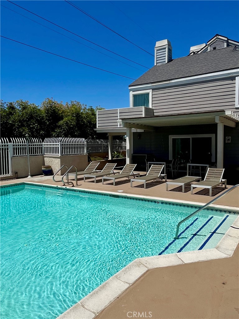 628 Daisy Avenue, Unit 222 Long Beach, CA 90802 - Photo 20 of 20 a front view of house with yard and outdoor seating